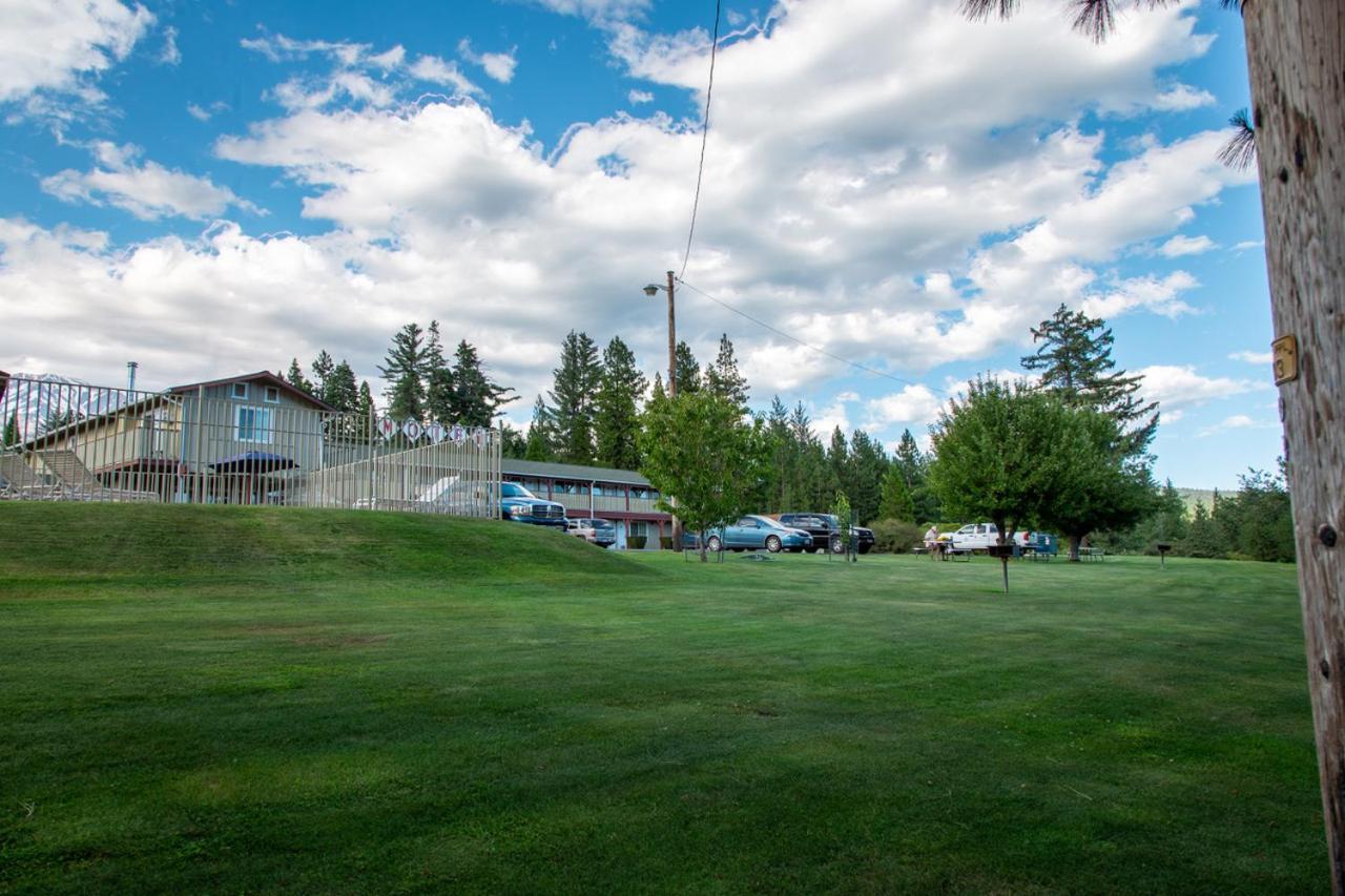 Swiss Holiday Lodge Mount Shasta Exterior photo